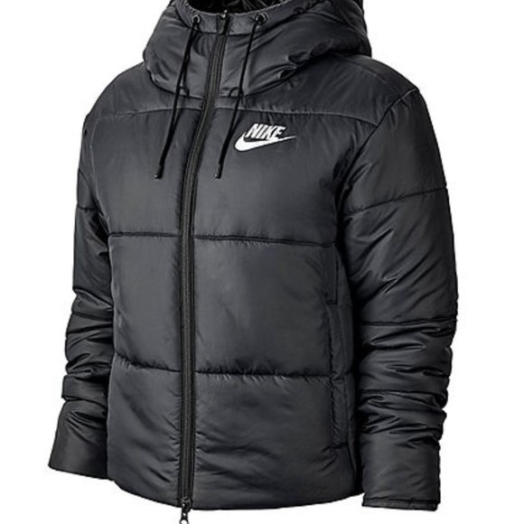 nike heavyweight puffer jacket women's